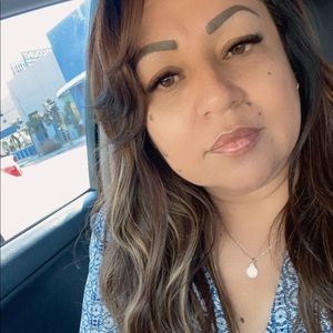 Meet your Posher, Adriana